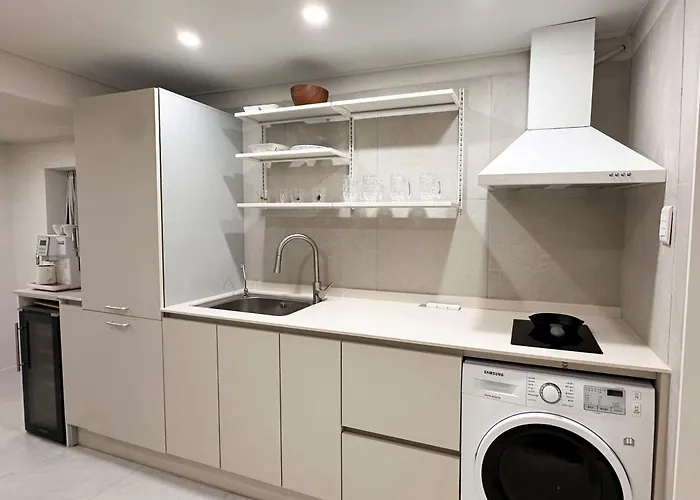 Apartment D-enough Private House For 6 *