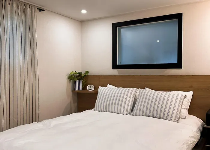 D-enough Private House For 6 Apartment