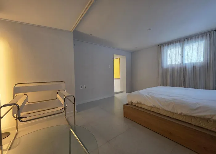 D-enough Private House For 6 Apartment *