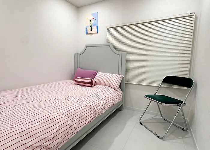 D-enough Private House For 6 * Seoul