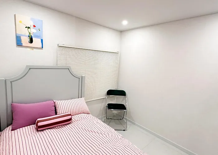 D-enough Private House For 6 Apartment *