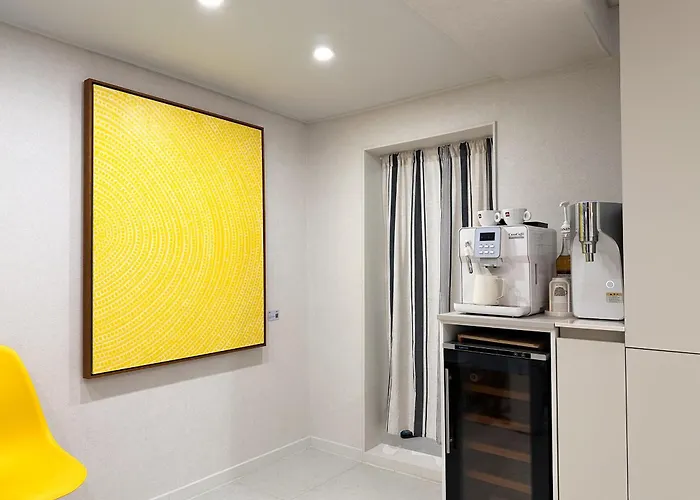 D-enough Private House For 6 Apartment *