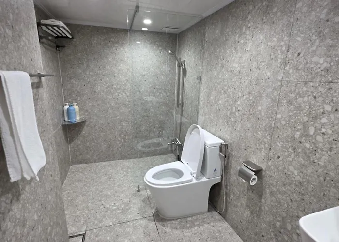 D-enough Private House For 6 Apartment