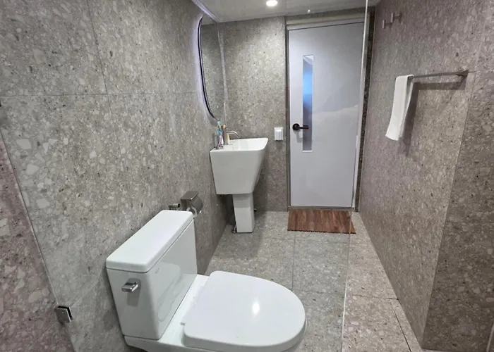 D-enough Private House For 6 * Seoul