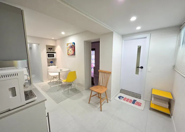 D-enough Private House For 6 Seoul