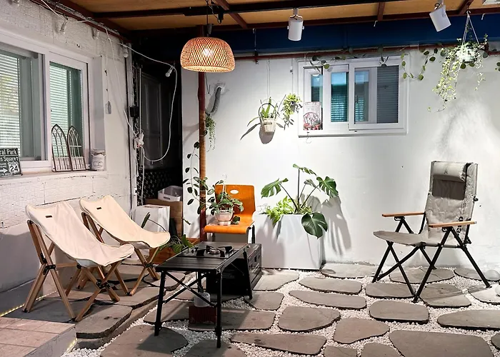 D-enough Private House For 6 Apartment *