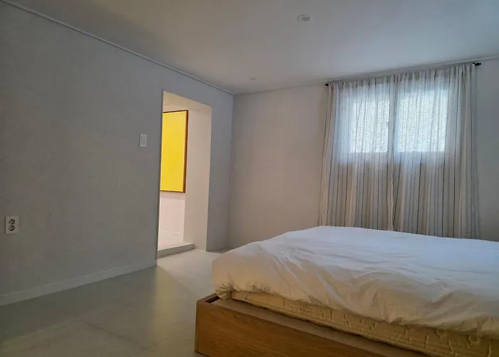 D-enough Private House For 6 Apartment