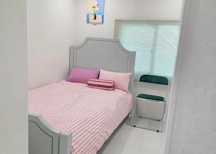 D-enough Private House For 6 *