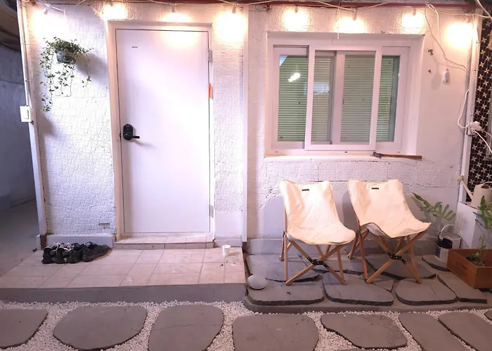 Apartment D-enough Private House For 6
