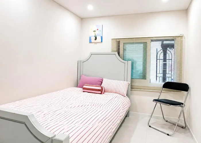 D-enough Private House For 6
