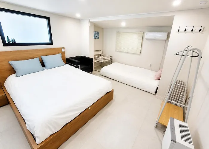 D-enough Private House For 6 Apartment *
